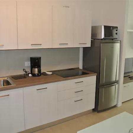 Comfortable Flat With Spacious Terrace Apartment *
